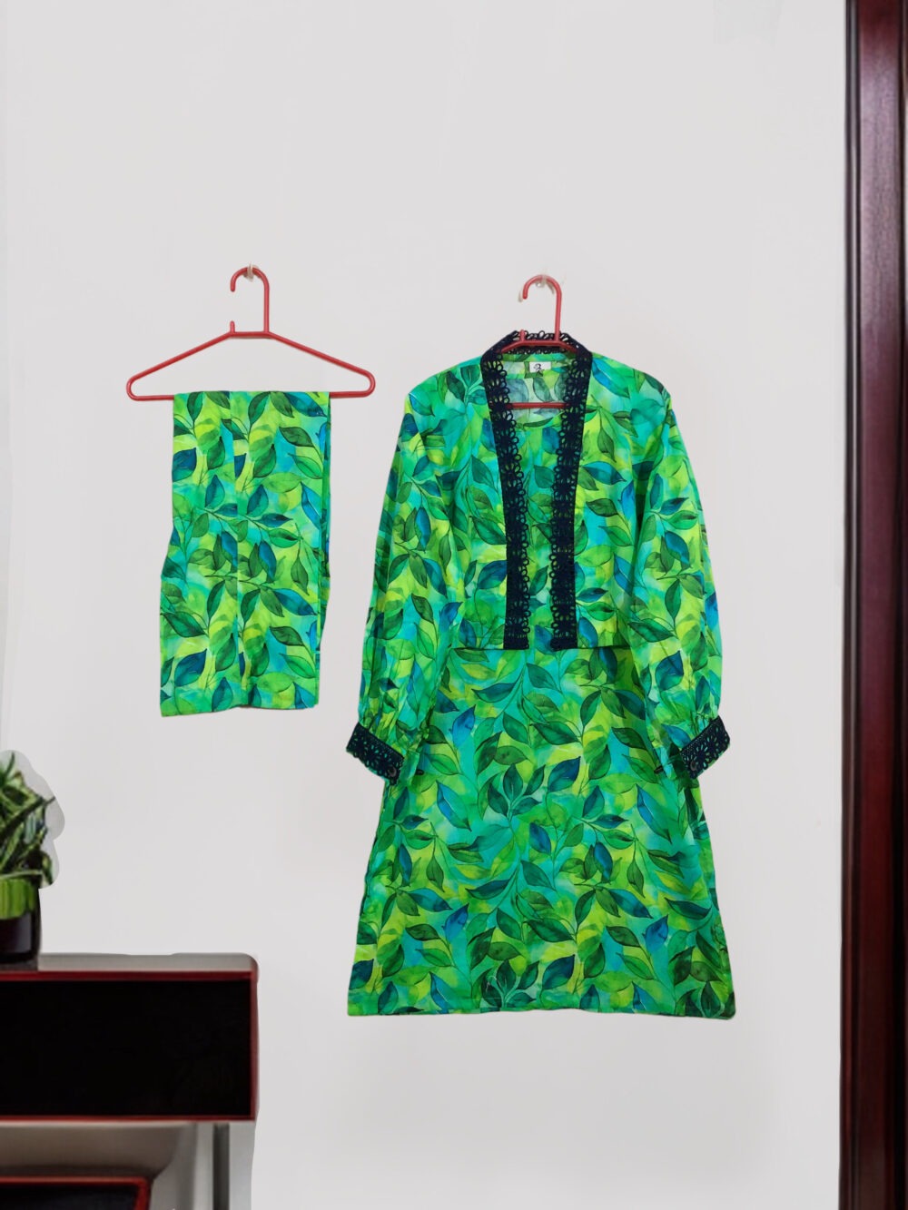 SC-0004 women’s two piece lawn printed lace work coaty with inner suit - Image 6