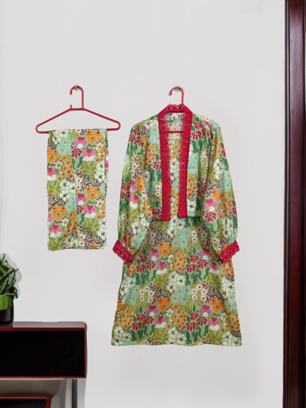SC-0004 women’s two piece lawn printed lace work coaty with inner suit - Image 4