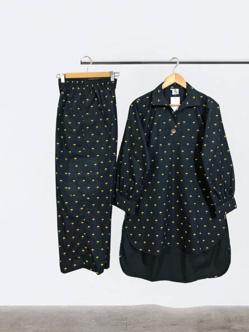 SC-0012 women’s two piece cotton printed tale top with pockets bell bottom suit - Image 5