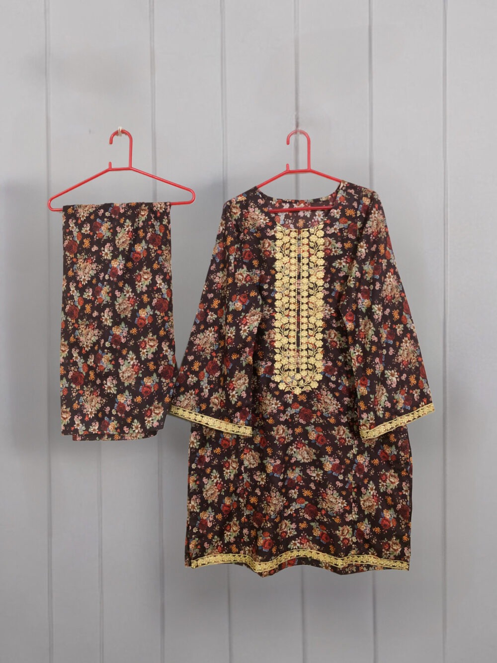 SC-0022 Women’s two piece lawn embroidered kurti with farshi shalwar suit - Image 3